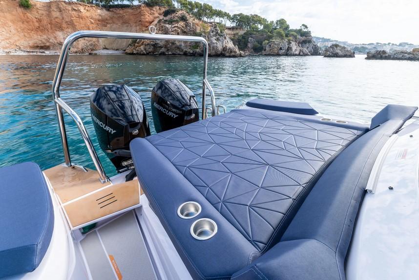 Axopar 29 XC Cross Cabin