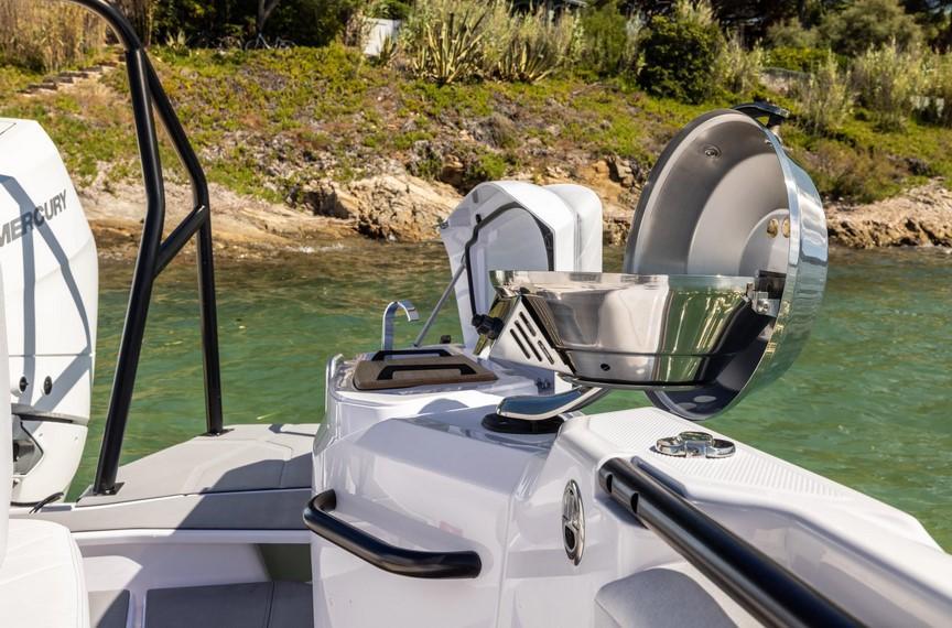 Axopar 29 XC Cross Cabin