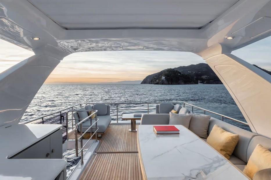 Azimut Fly 60