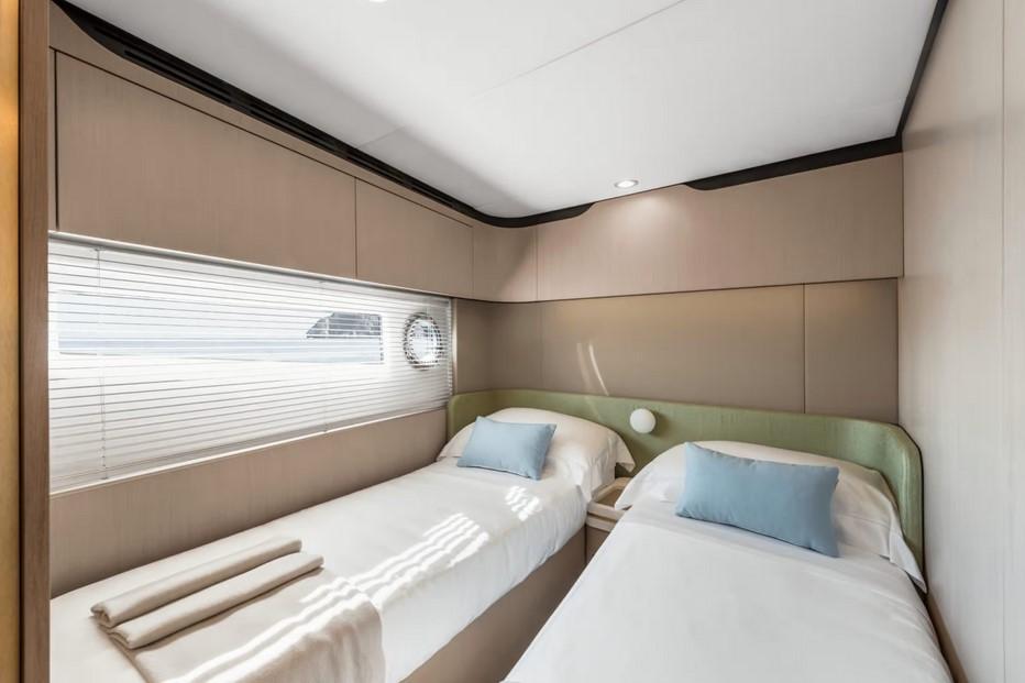Azimut Fly 60