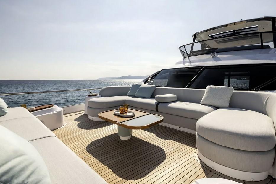 Azimut Fly 72