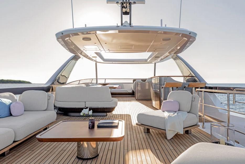 Azimut Grande 26M