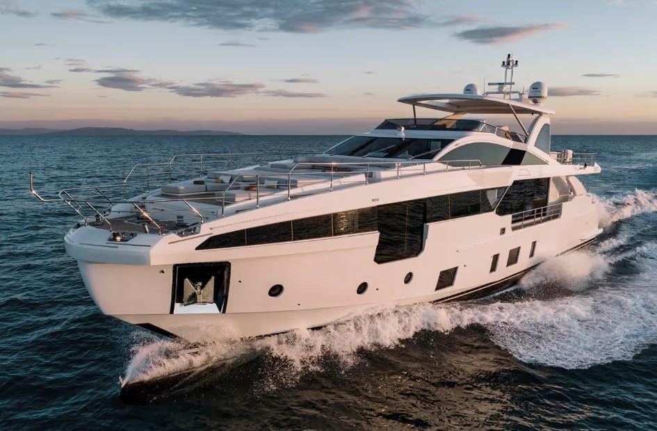 Azimut Grande 32M