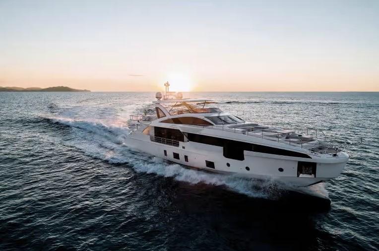 Azimut Grande 32M