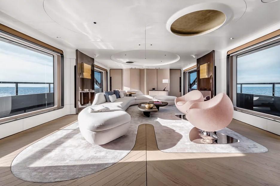 Azimut Grande Trideck