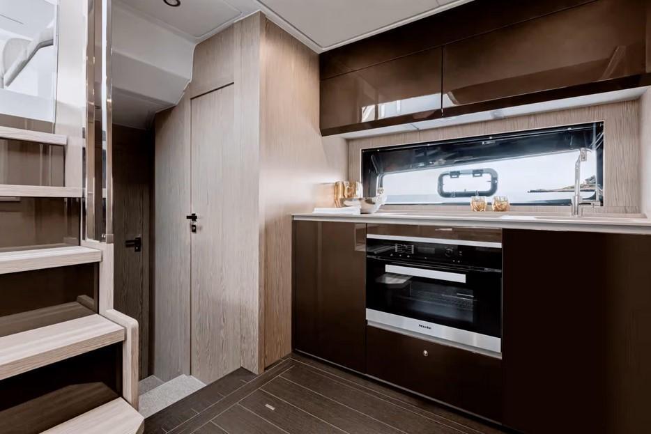 Azimut Atlantis 51