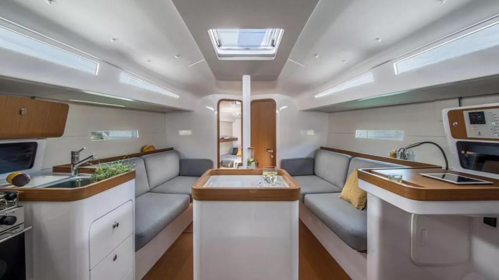 Beneteau First 36