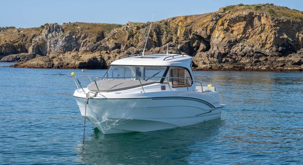 Beneteau Antares 8