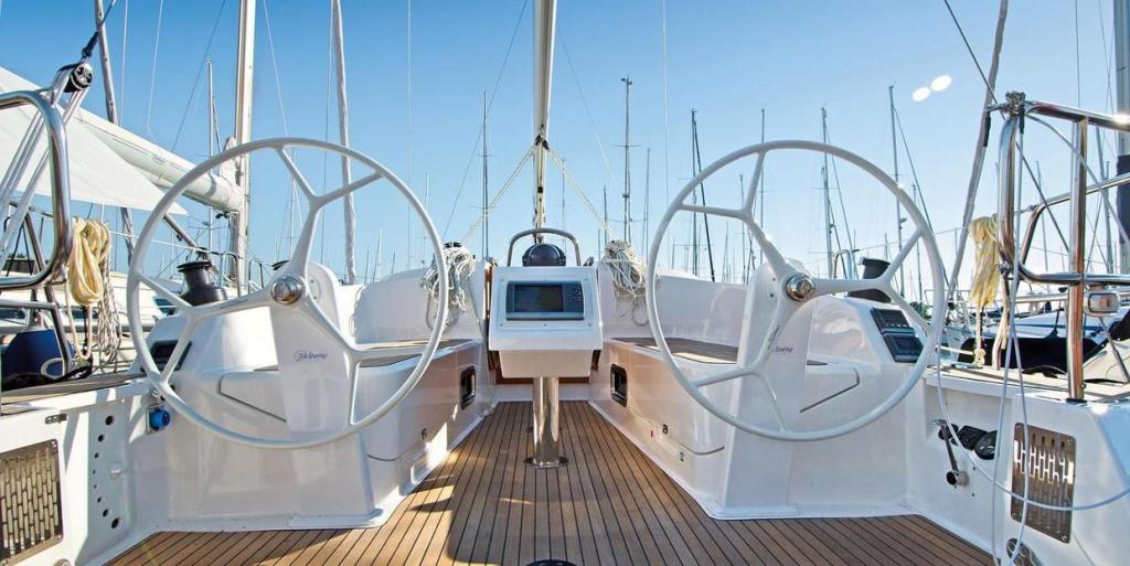 Bavaria Cruiser 37