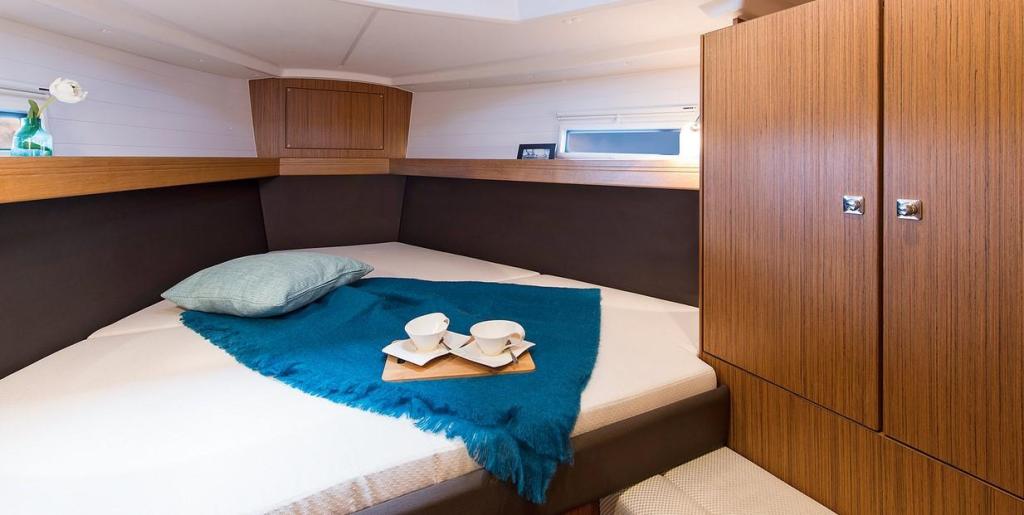 Bavaria Cruiser 37