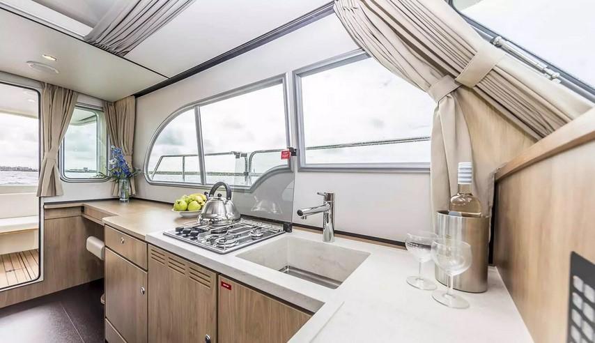 Linssen Grand Sturdy 30.0 Sedan
