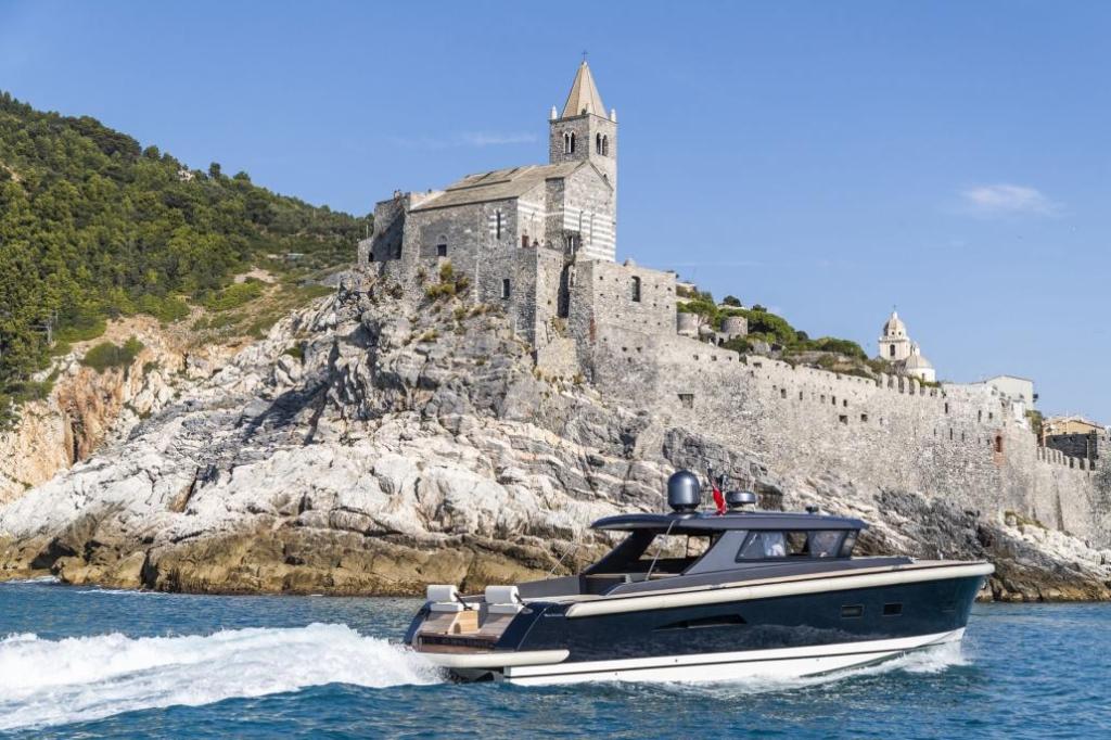 Maxi Dolphin MD 48 Power