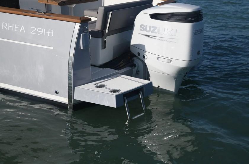 Rhéa 29 HB Timonier