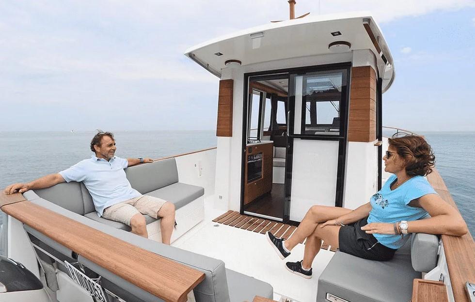 Rhéa 32 HB Timonier