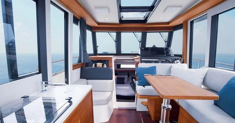 Rhéa 32 HB Timonier