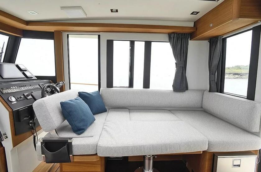 Rhéa 32 HB Timonier