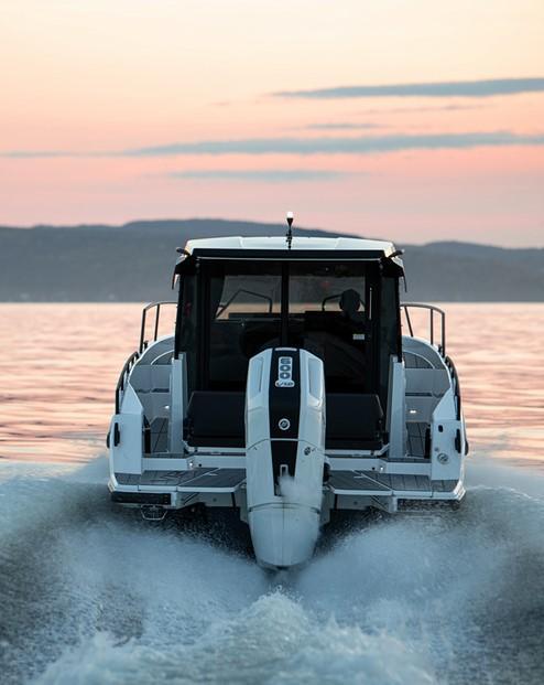 Nordkapp Coupe 905 V12