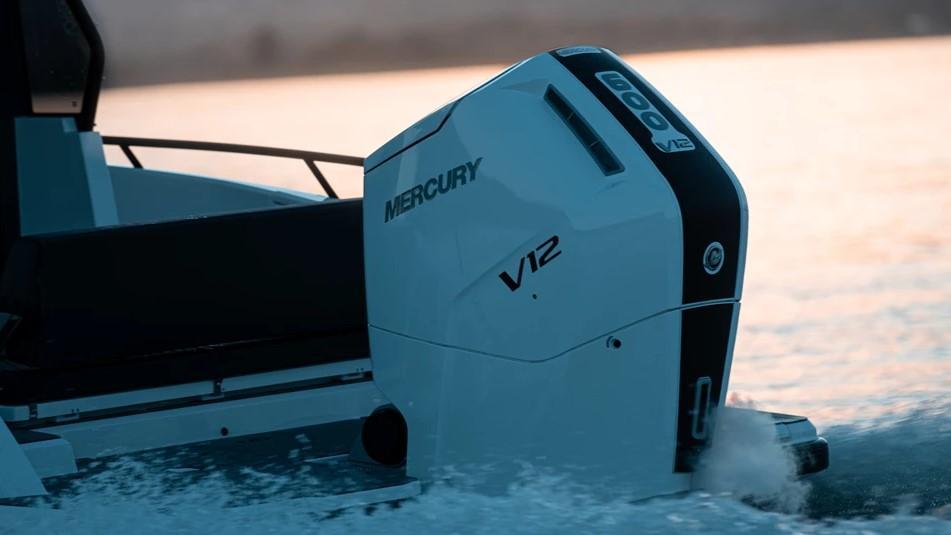 Nordkapp Coupe 905 V12