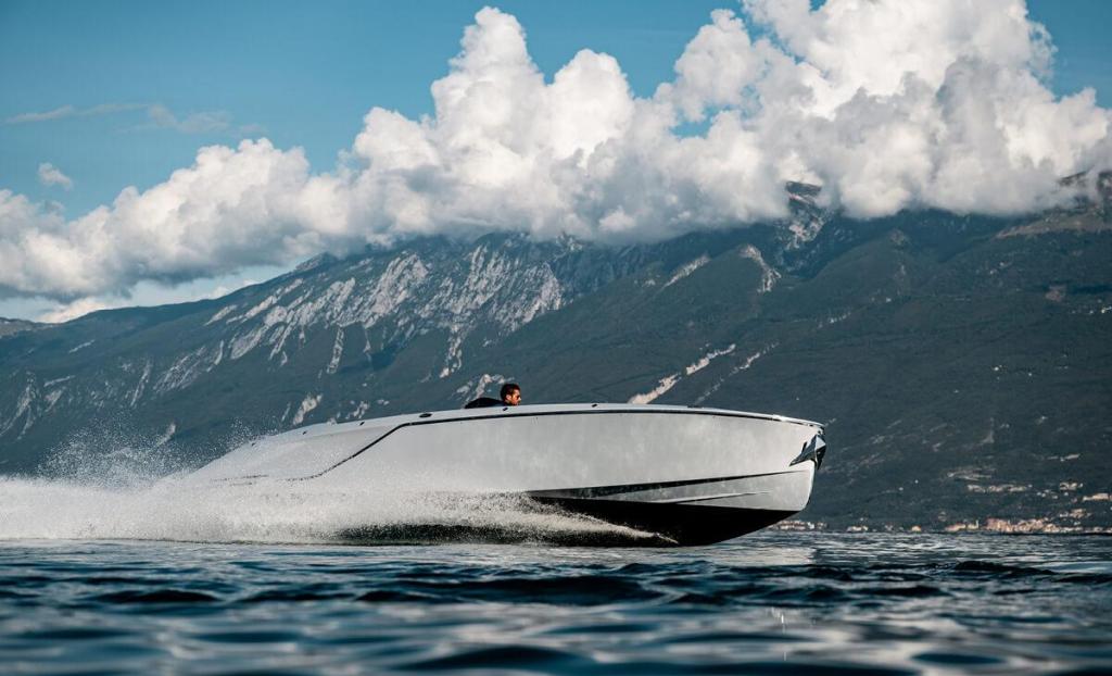 Frauscher 850 Fantom Air - Porsche Edition