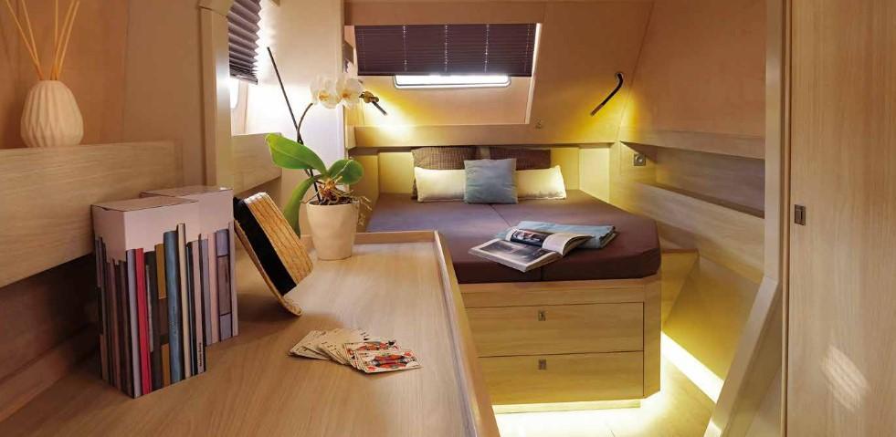 Catana  53