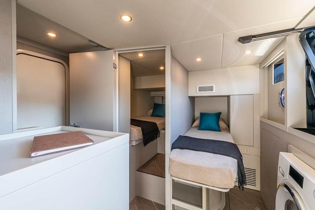 Absolute Navetta 70