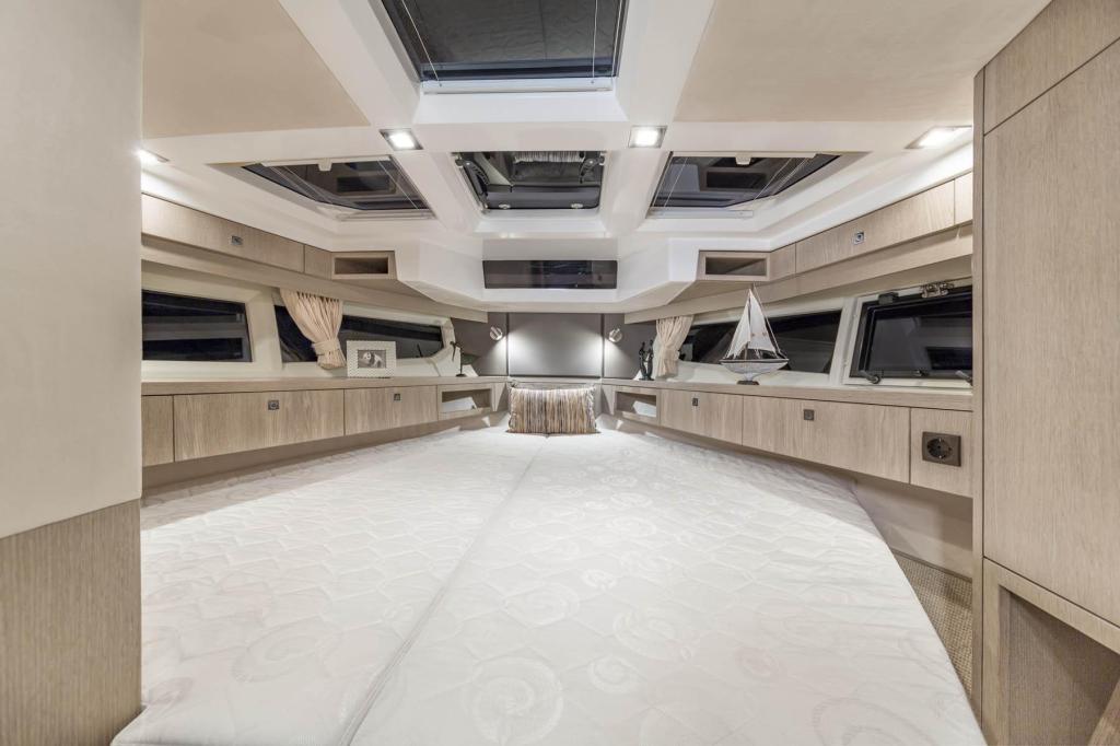 Galeon 360 Fly