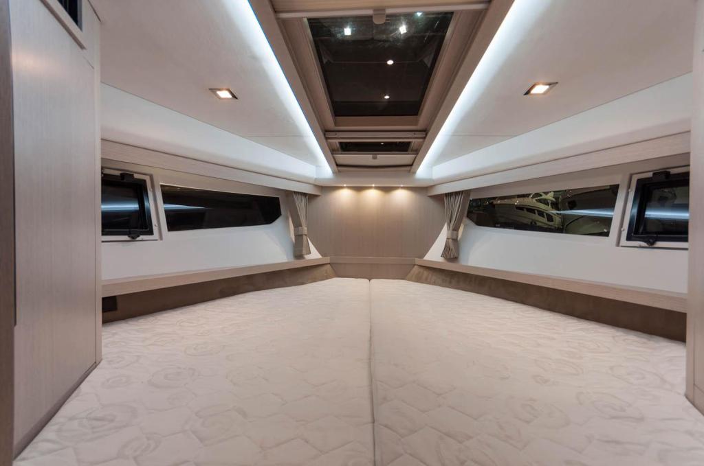 Galeon 365 HTS