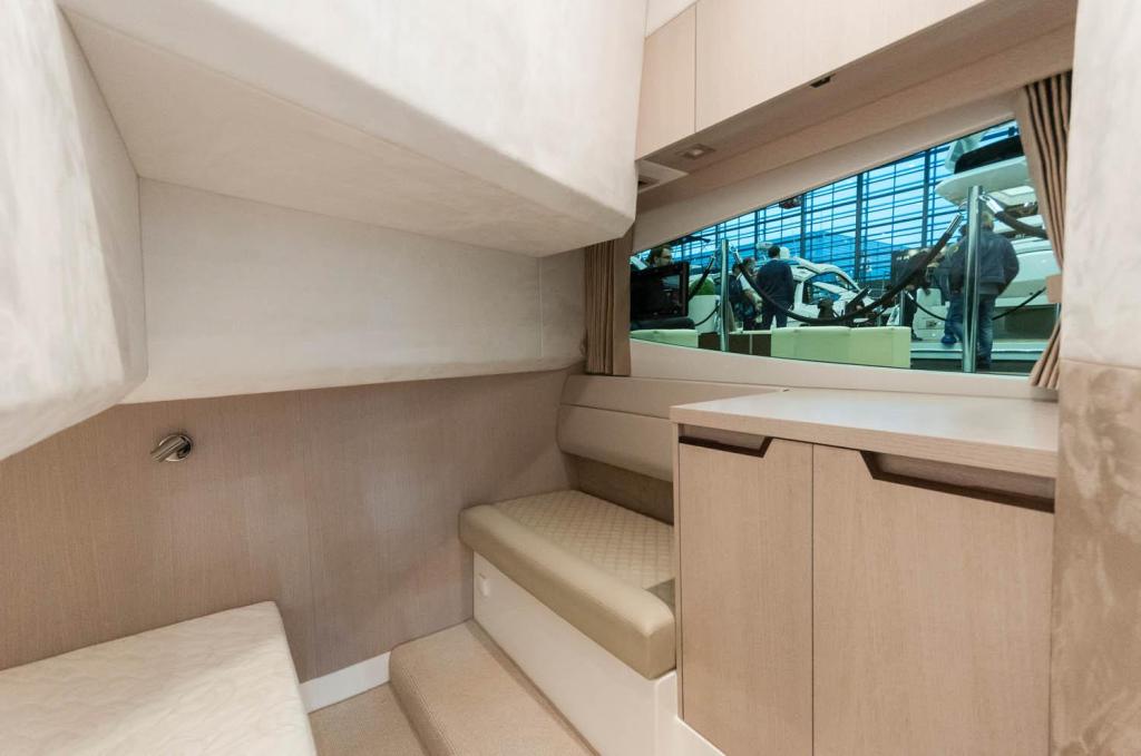 Galeon 365 HTS