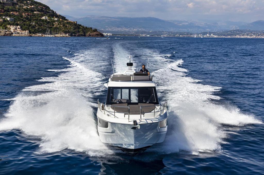 Galeon 400 Fly