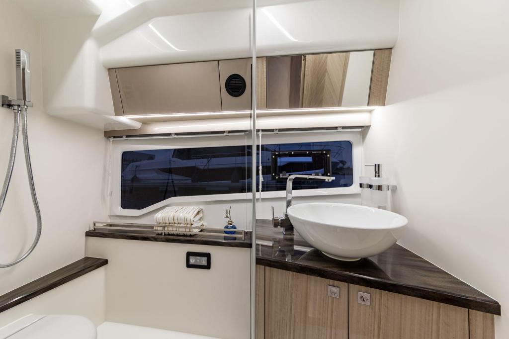 Galeon 400 Fly
