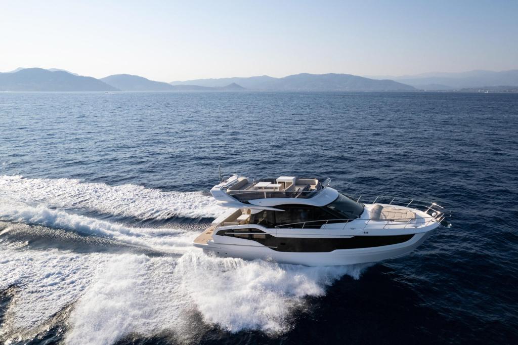 Galeon 440 FLy