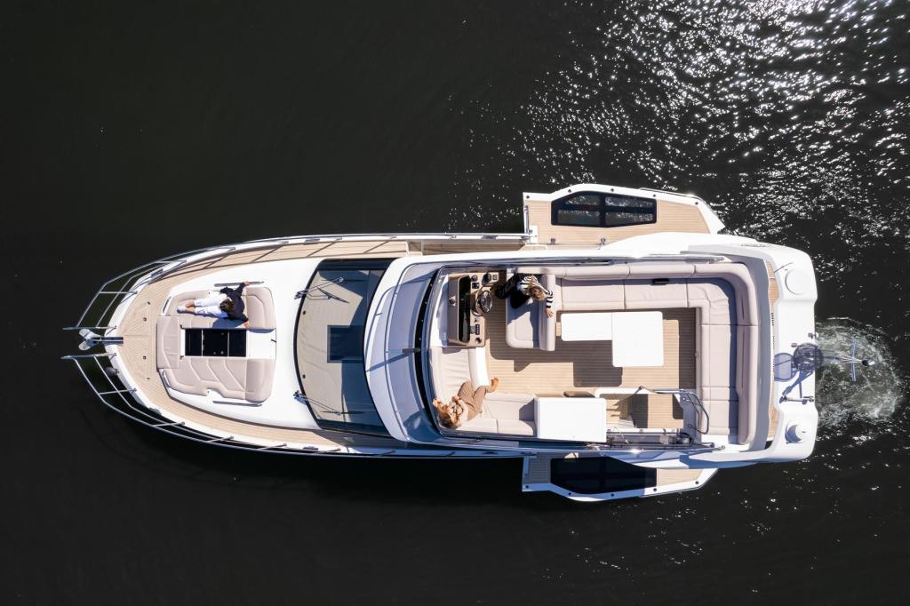 Galeon 440 FLy