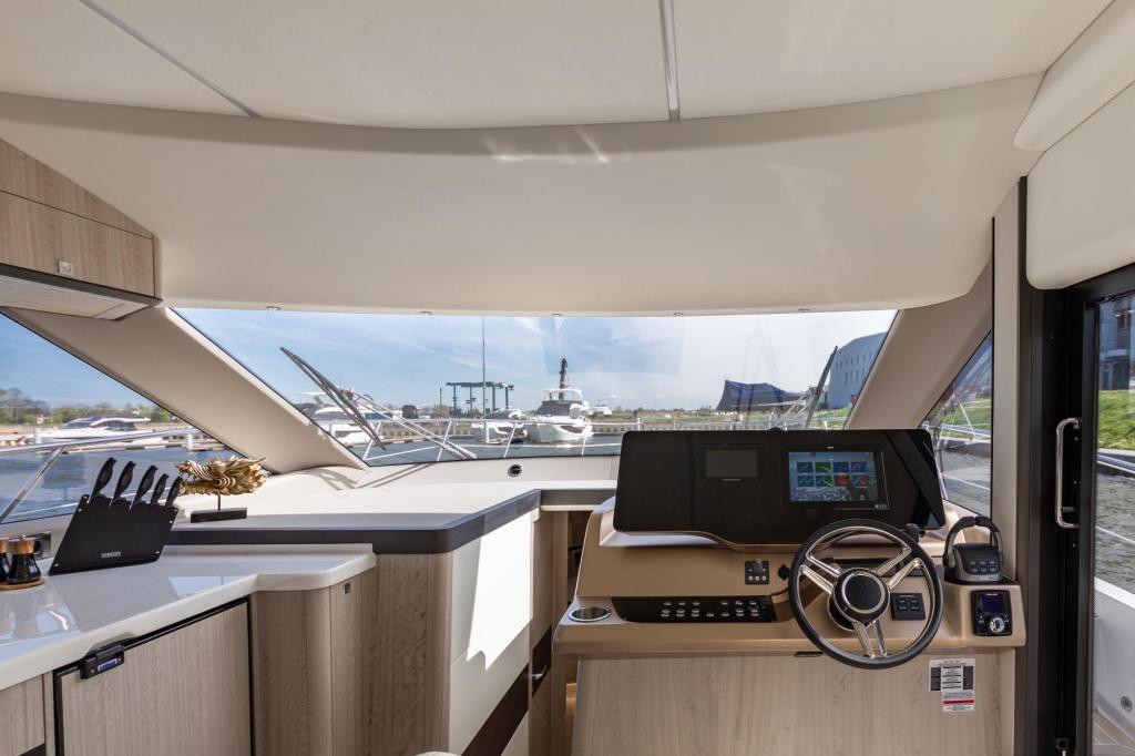 Galeon 440 FLy