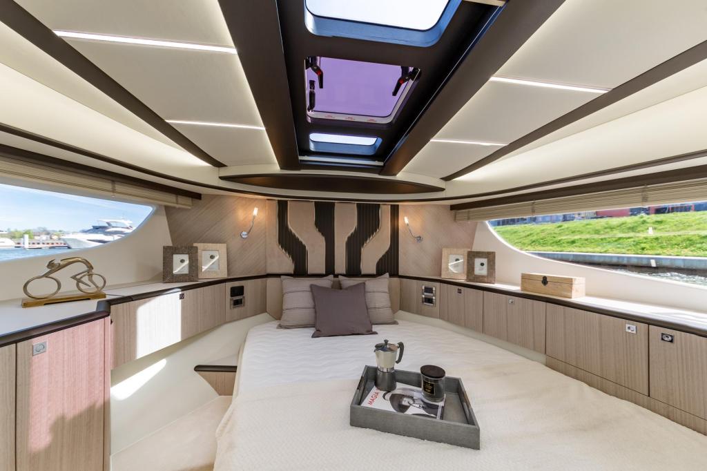 Galeon 440 FLy
