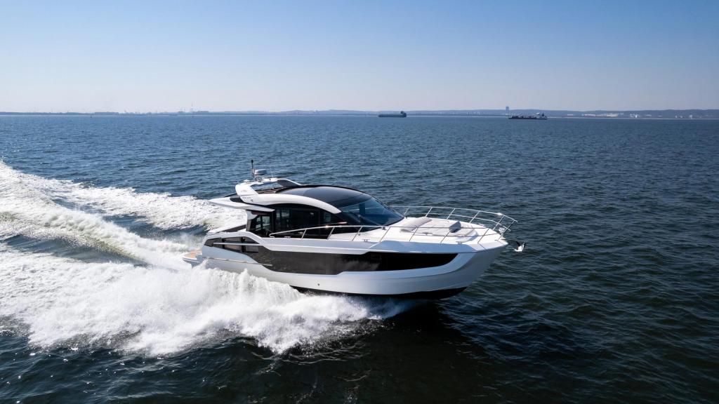 Galeon 450 HTC