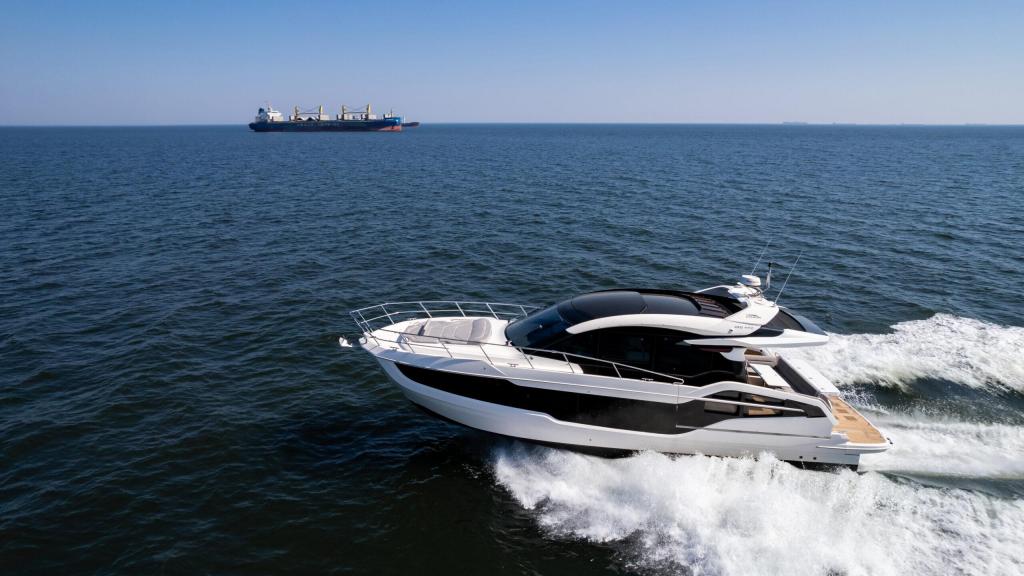 Galeon 450 HTC