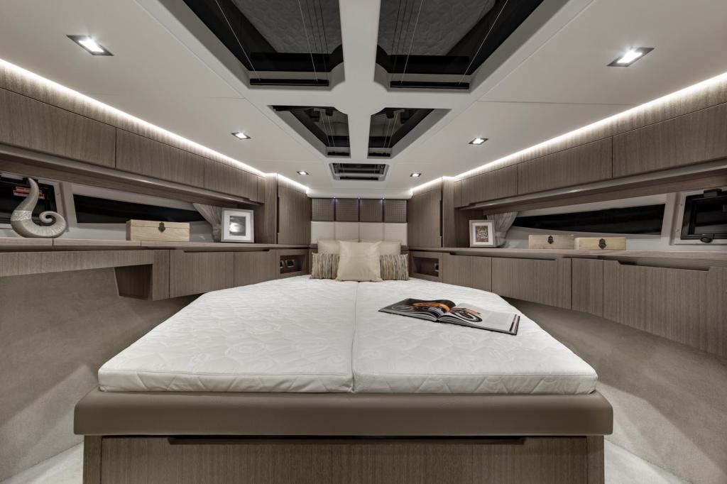 Galeon 470 Skydeck