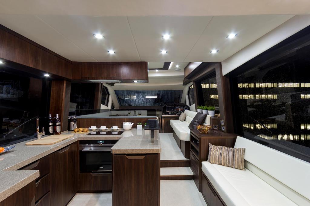 Galeon 500 Fly