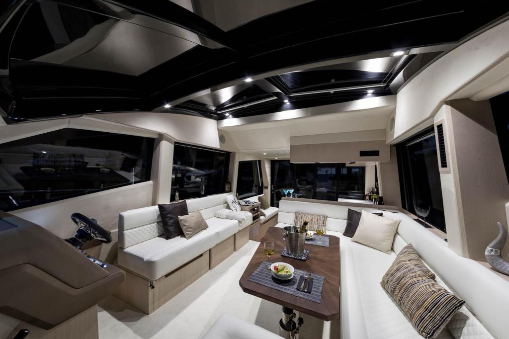 Galeon 510 Skydeck