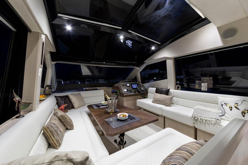 Galeon 510 Skydeck