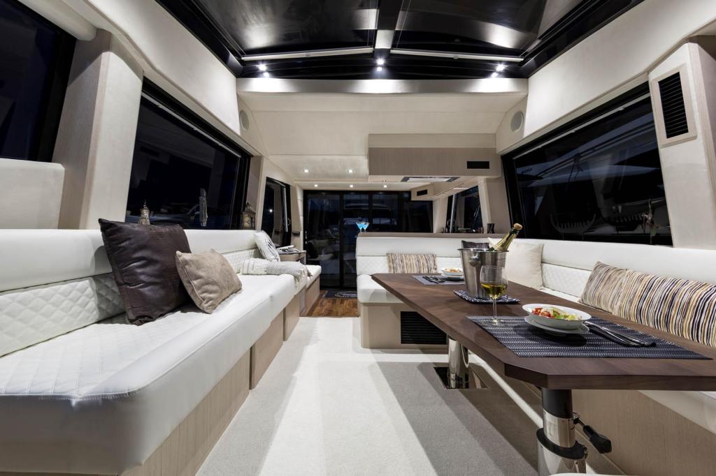Galeon 510 Skydeck