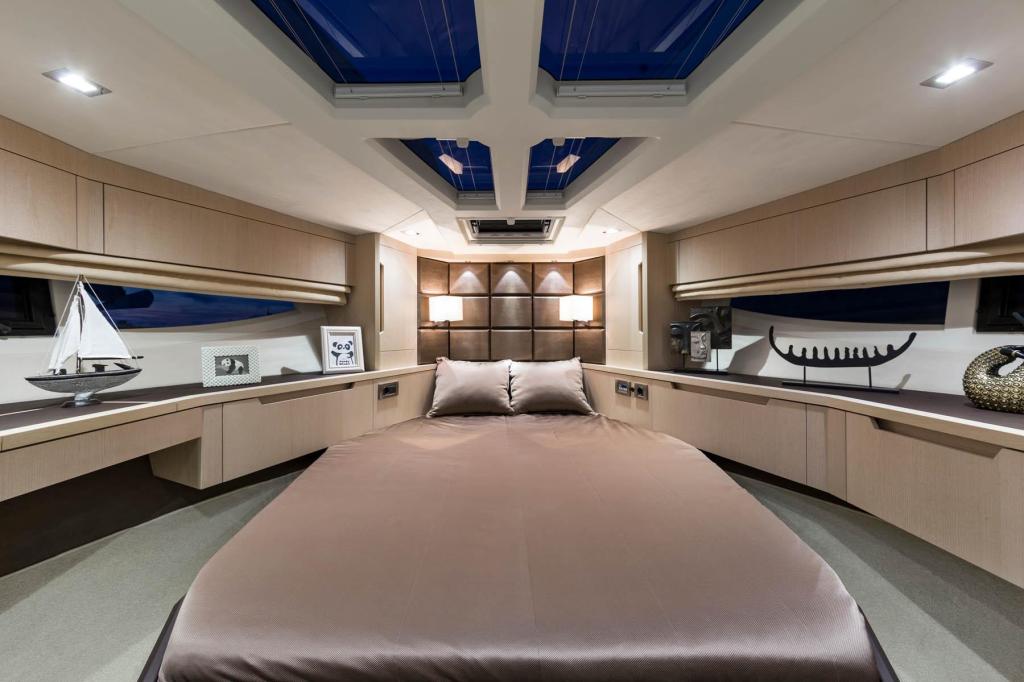 Galeon 510 Skydeck