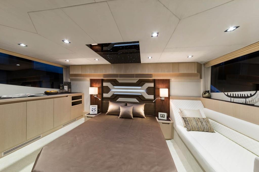 Galeon 510 Skydeck