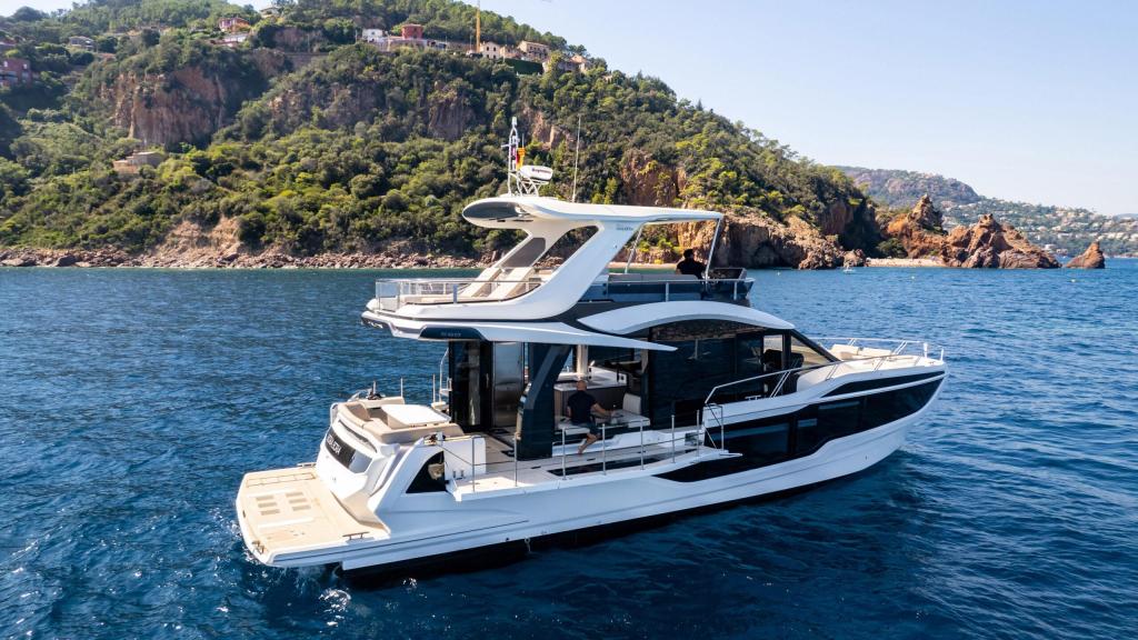 Galeon 560 Fly