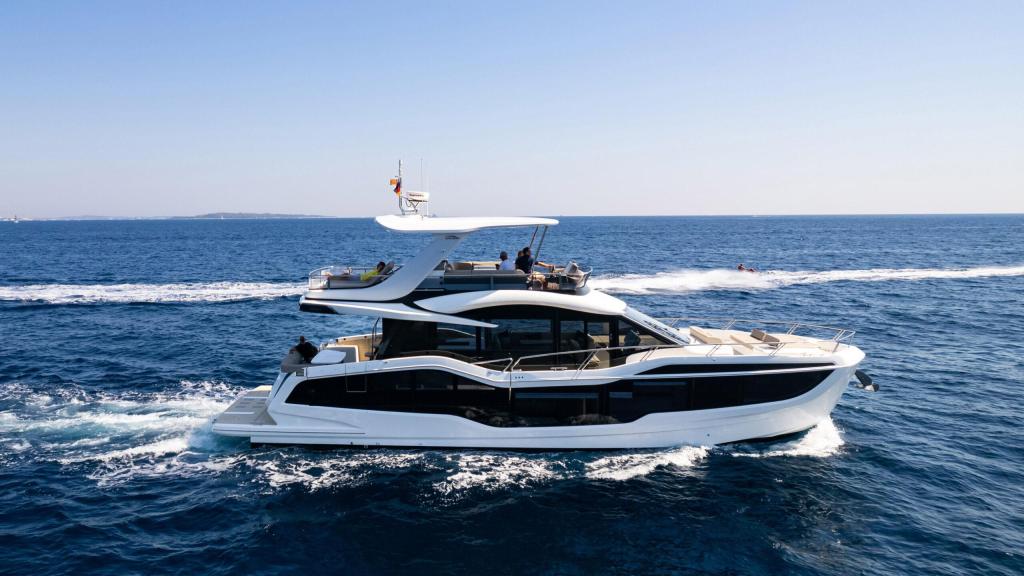 Galeon 560 Fly