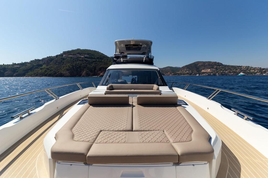 Galeon 560 Fly