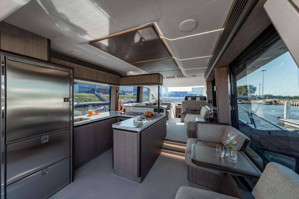 Galeon 560 Fly