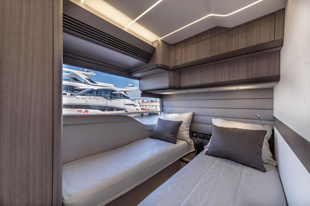 Galeon 560 Fly