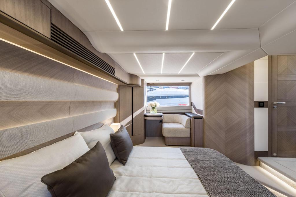Galeon 560 Fly