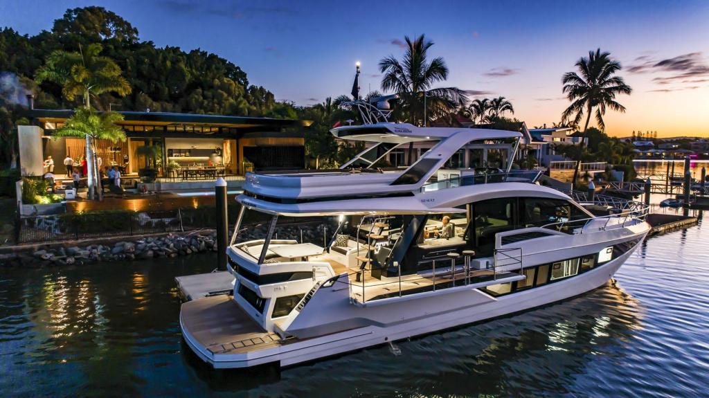 Galeon 640 Fly